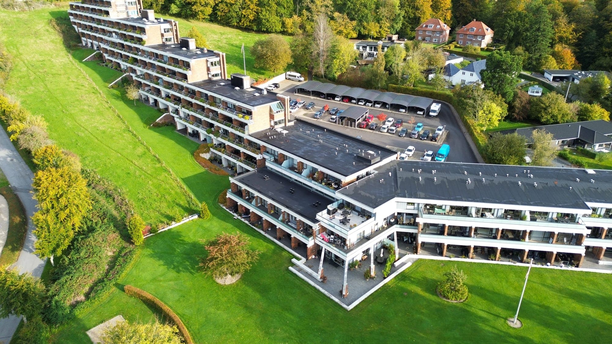 Drone-luftfoto af Horup Boligs ejendomskompleks